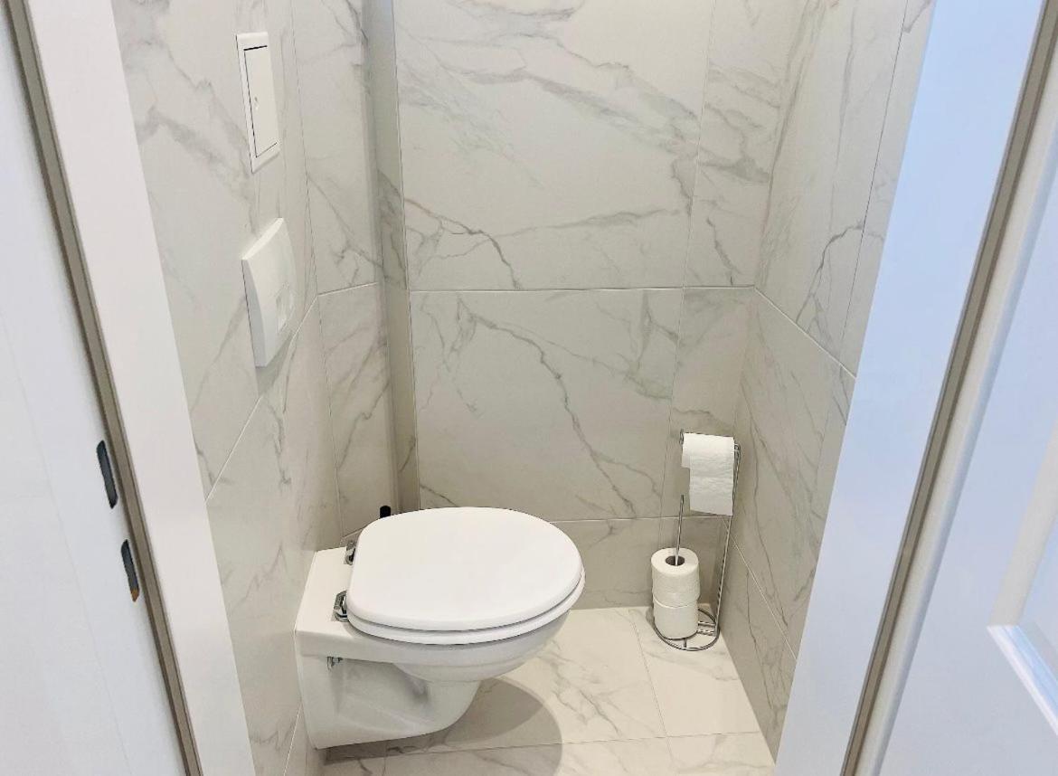 Zeus Design Apartment Erlach #62 Wenen Buitenkant foto